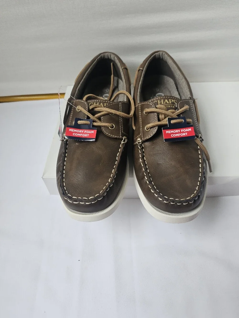 Chaps Benny Men’s Brown Boat Shoes Size 10 NWT Memory Foam)